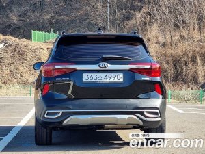 Kia Seltos Дизель 1.6 2WD 2020 года из Южной Кореи