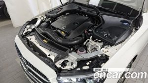 Mercedes-Benz E-Class E350 4MATIC Avantgarde 2021 года из Южной Кореи