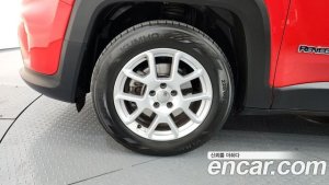 Jeep Renegade 2.4 Longitude 2021 года из Южной Кореи