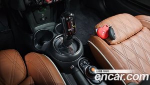 Mini Cooper Convertible DEFAULT 2021 года из Южной Кореи