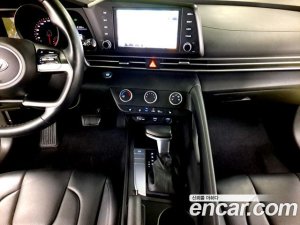 Hyundai AVANTE 1.6 2021 года из Южной Кореи