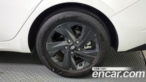 Hyundai AVANTE 1.6 2021 года из Южной Кореи