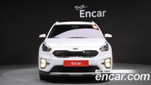 Kia Niro 1.6 HEV 2020 года из Южной Кореи