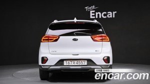 Kia Niro 1.6 HEV 2020 года из Южной Кореи