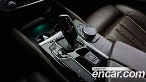 BMW 5-Series 520i Luxury 2020 года из Южной Кореи