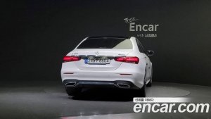 Mercedes-Benz E-Class E350 4MATIC AMG Line 2021 года из Южной Кореи