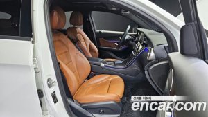 Mercedes-Benz GLC-Class GLC300 4MATIC Coupe 2020 года из Южной Кореи