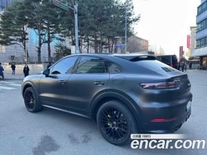 Porsche Cayenne 3.0 E-하이브리드 Coupe 2021 года из Южной Кореи