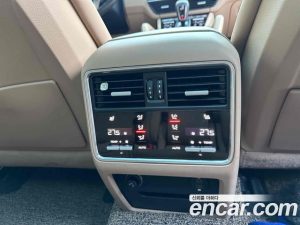Porsche Cayenne 3.0 E-하이브리드 Coupe 2021 года из Южной Кореи