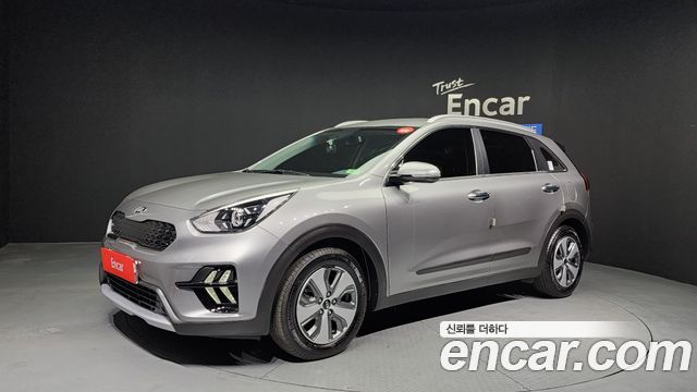 Kia Niro 1.6 HEV 2020 года из Кореи