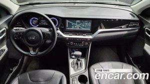 Kia Niro 1.6 HEV 2020 года из Южной Кореи