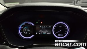 Kia Niro 1.6 HEV 2020 года из Южной Кореи