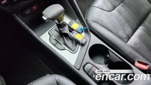 Kia Niro 1.6 HEV 2020 года из Южной Кореи