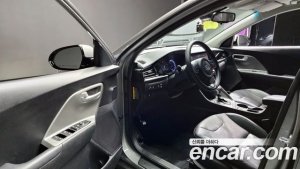 Kia Niro 1.6 HEV 2020 года из Южной Кореи