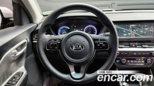 Kia Niro 1.6 HEV 2020 года из Южной Кореи