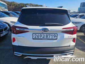 Kia Seltos Бензин 1.6 Turbo 2WD 2020 года из Южной Кореи
