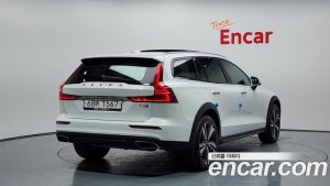 Volvo V60 T5 PRO AWD 2020 года из Южной Кореи