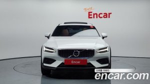 Volvo V60 T5 PRO AWD 2020 года из Южной Кореи