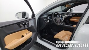 Volvo V60 T5 PRO AWD 2020 года из Южной Кореи