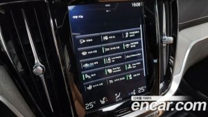 Volvo V60 T5 PRO AWD 2020 года из Южной Кореи