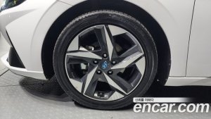 Hyundai AVANTE 1.6 2021 года из Южной Кореи