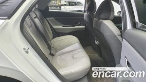 Hyundai AVANTE 1.6 2021 года из Южной Кореи