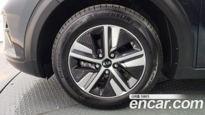 Kia Niro 1.6 HEV 2020 года из Южной Кореи