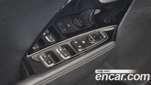 Kia Niro 1.6 HEV 2020 года из Южной Кореи