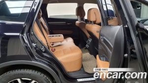 Renault-KoreaSamsung QM6 2.0 GDe RE Signature 2WD 2021 года из Южной Кореи