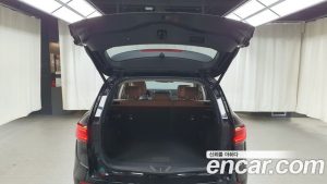 Renault-KoreaSamsung QM6 2.0 GDe RE Signature 2WD 2021 года из Южной Кореи