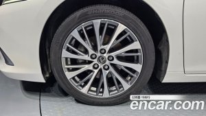 Lexus ES Luxury 2020 года из Южной Кореи