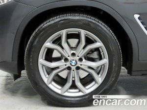 BMW X4 xDrive20d xLine 2020 года из Южной Кореи