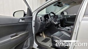 Kia Sportage Дизель 1.6 2WD 2022 года из Южной Кореи