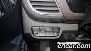 Kia Seltos Бензин 1.6 Turbo 2WD 2020 года из Южной Кореи