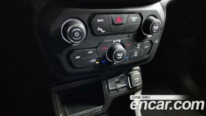 Jeep Renegade 2.4 Longitude 2020 года из Южной Кореи