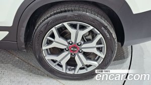 Kia Seltos Бензин 1.6 Turbo 2WD 2020 года из Южной Кореи