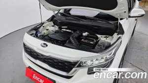 Kia Seltos Бензин 1.6 Turbo 2WD 2020 года из Южной Кореи