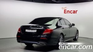 Mercedes-Benz E-Class E300 4MATIC AMG Line 2020 года из Южной Кореи