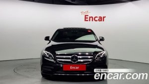 Mercedes-Benz E-Class E300 4MATIC AMG Line 2020 года из Южной Кореи