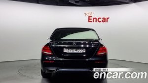 Mercedes-Benz E-Class E300 4MATIC AMG Line 2020 года из Южной Кореи