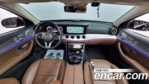 Mercedes-Benz E-Class E300 4MATIC AMG Line 2020 года из Южной Кореи