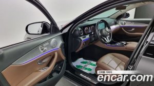Mercedes-Benz E-Class E300 4MATIC AMG Line 2020 года из Южной Кореи