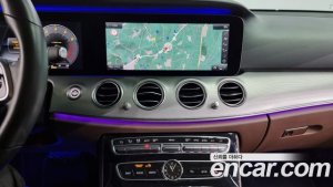Mercedes-Benz E-Class E300 4MATIC AMG Line 2020 года из Южной Кореи