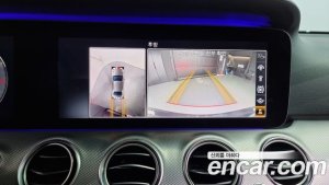 Mercedes-Benz E-Class E300 4MATIC AMG Line 2020 года из Южной Кореи