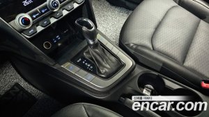 Hyundai AVANTE 1.6 2020 года из Южной Кореи