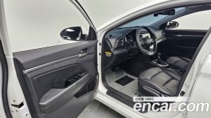 Hyundai AVANTE 1.6 2020 года из Южной Кореи