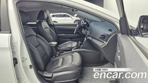 Hyundai AVANTE 1.6 2020 года из Южной Кореи