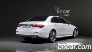 Mercedes-Benz E-Class E350 4MATIC AMG Line 2021 года из Южной Кореи
