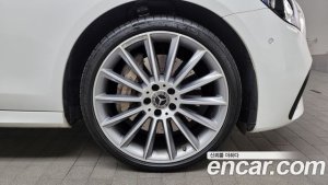 Mercedes-Benz E-Class E350 4MATIC AMG Line 2021 года из Южной Кореи