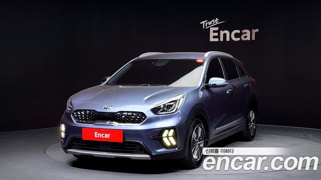 Kia Niro 1.6 HEV 2020 года из Кореи